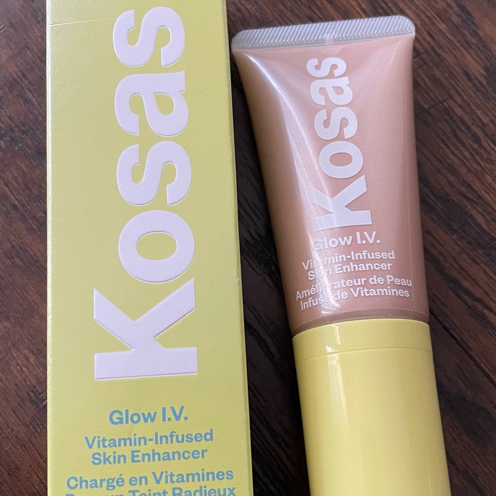 NWB KOSAS LIQUID GLOW ILLUMINATOR